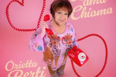 Orietta Berti torna con il nuovo singolo “Chi Ama Chiama”