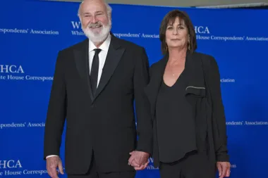 Il regista Rob Reiner e la moglie trovati morti in casa, ipotesi omicidio