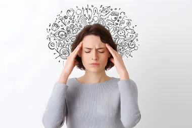 Sintomi Psichici e Fluttuazioni Ormonali: Decodificare la “Nebbia Mentale” in Premenopausa