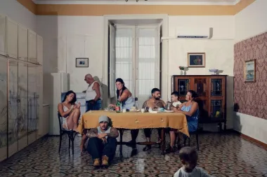 Geolier annuncia la tracklist del suo nuovo album “Tutto è possibile”