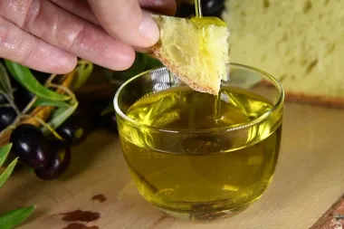 L’olio extravergine traina il turismo del gusto