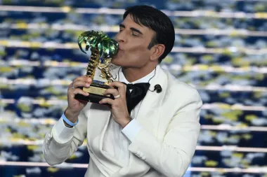 Sanremo, il trionfo di Sal Da Vinci: “La mia è la vittoria di un popolo”
