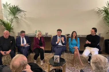 “Dove nascono i silenzi”, nel libro di Claudia Conte violenza di genere e disagio giovanile