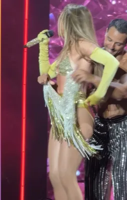 jennifer-lopez - concerto Varsavia  video