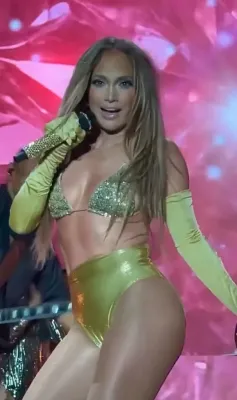 jennifer-lopez - concerto Varsavia  video