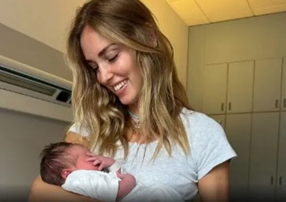 Chiara Ferragni con la nipotina 
