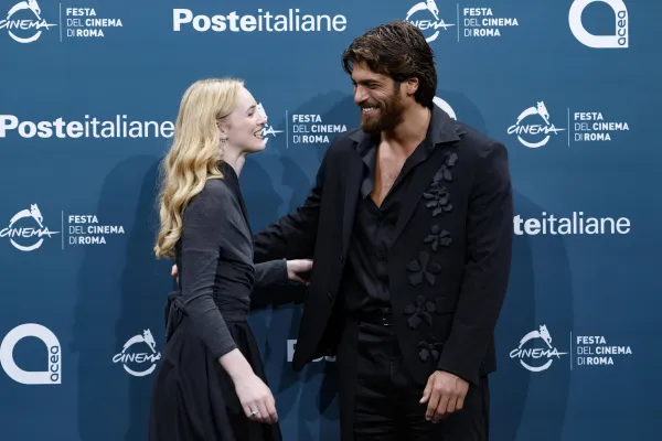 Alanah Bloor-Can Yaman ansa