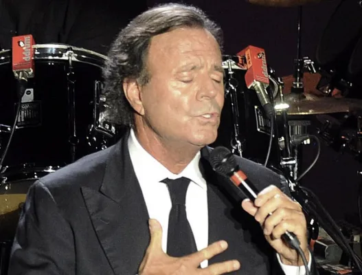 Julio Iglesias