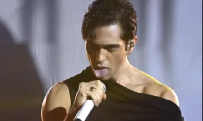 Mahmood perché lascia l'Italia