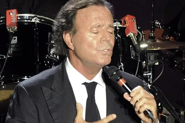 Julio Iglesias 