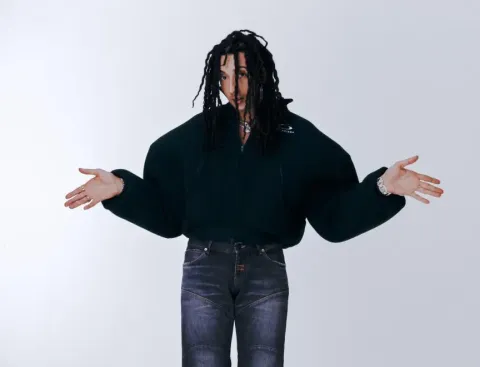 Il 12 agosto Ghali torna live a Catania sulle note di ‘Chill’