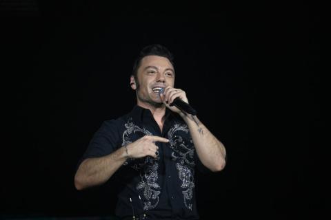 Tiziano Ferro torna in tour dopo tre anni con “Stadi26”, annunciate 10 date