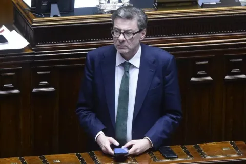 Giorgetti “Il settore turistico sostiene l’andamento del Pil registrando una crescita lineare”