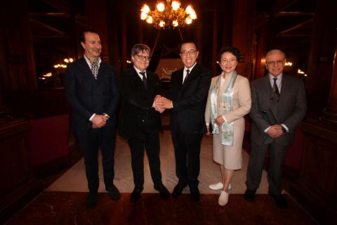 Delegazione del Teatro di Pechino in visita ufficiale al Massimo, firmato un protocollo d’intesa