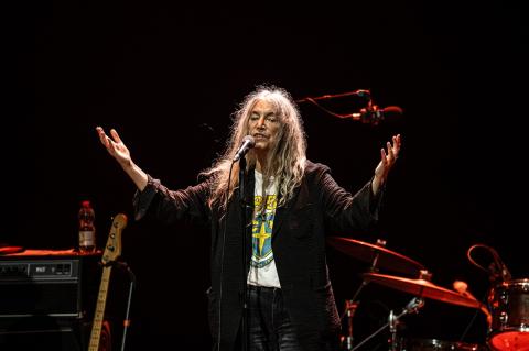 Patti Smith torna in Italia, concerto evento al Circo Massimo il 27 luglio per i suoi 80 anni