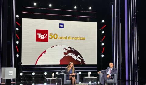 Il Tg2 festeggia i suoi primi 50 anni. Preziosi “L’obiettivo è fare sempre informazione di qualità” / Video